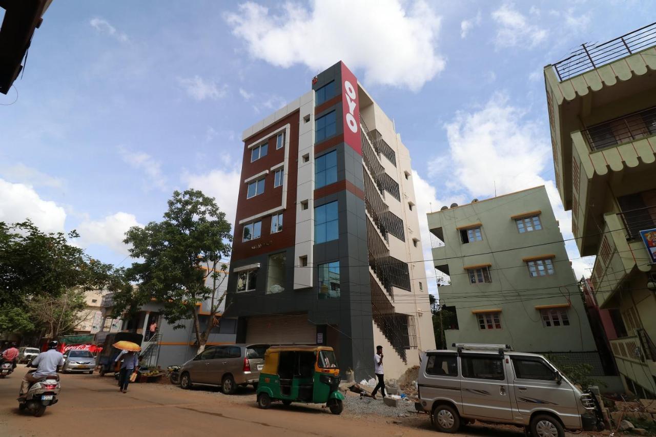 Oyo 37349 Sai Palace Hotel Chik Banavar Exterior photo